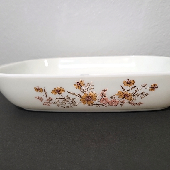 Vintage Made in England PYREX Casserole Dish Brown Floral Vine Pattern - Picture 2 of 9